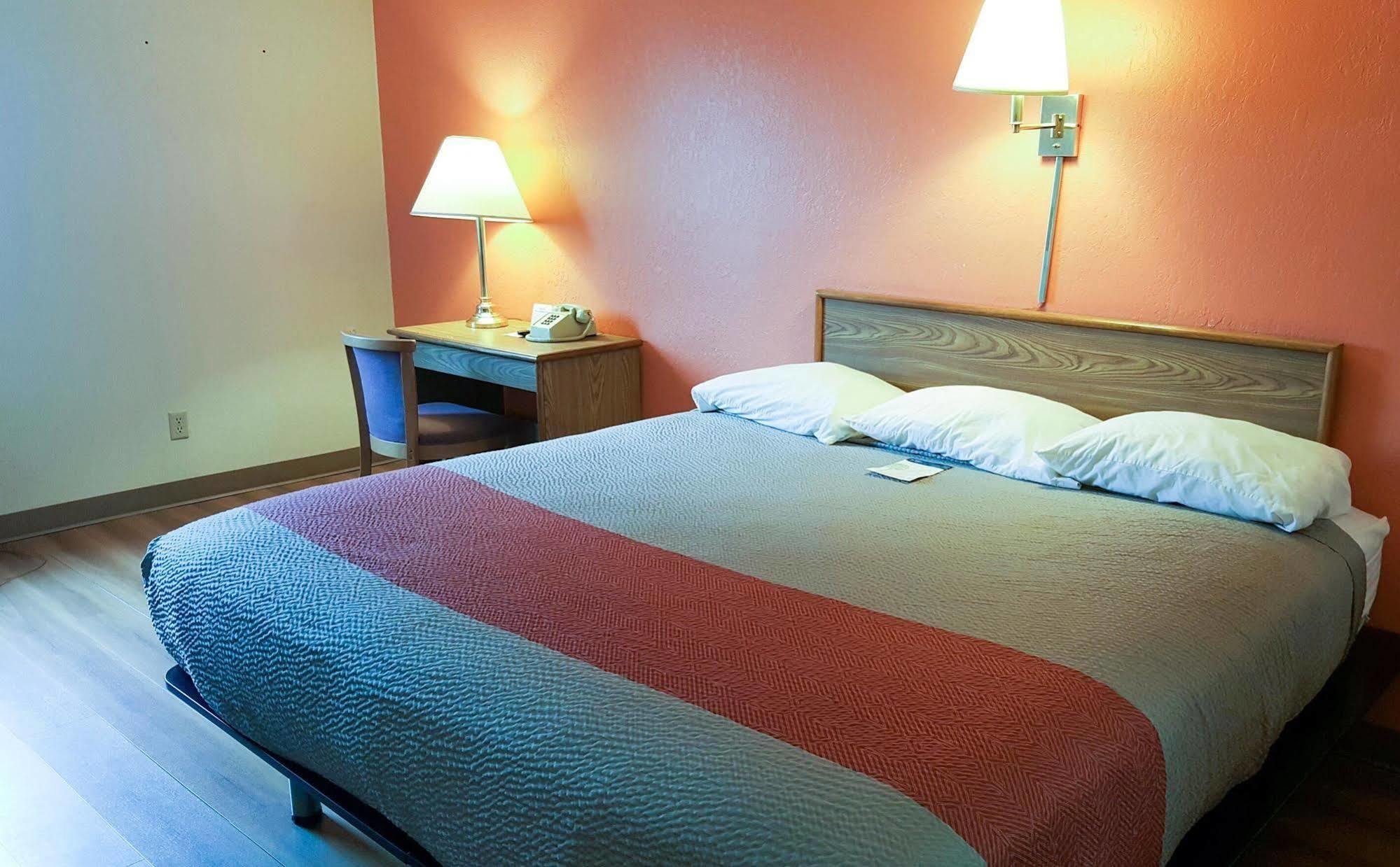 Motel 6-Saukville, Wi Экстерьер фото