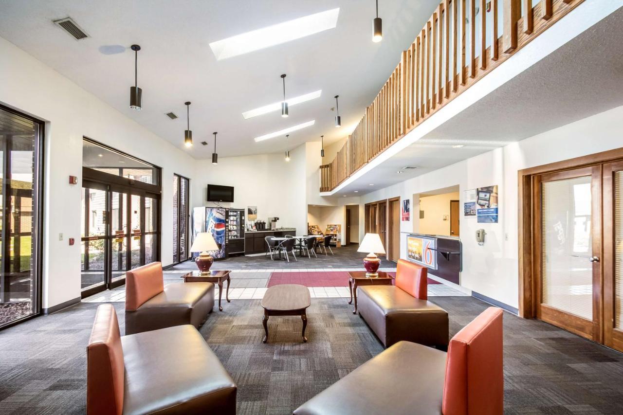 Motel 6-Saukville, Wi Экстерьер фото