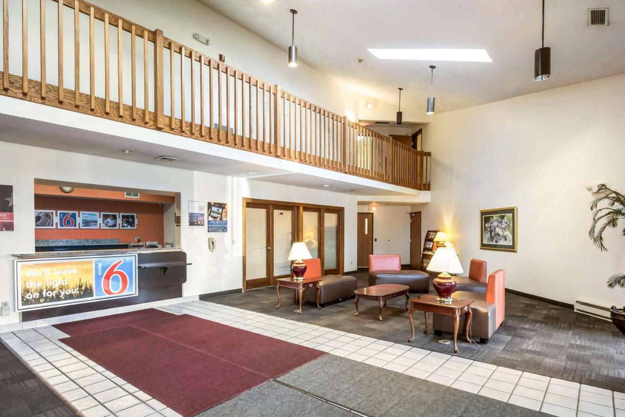 Motel 6-Saukville, Wi Экстерьер фото