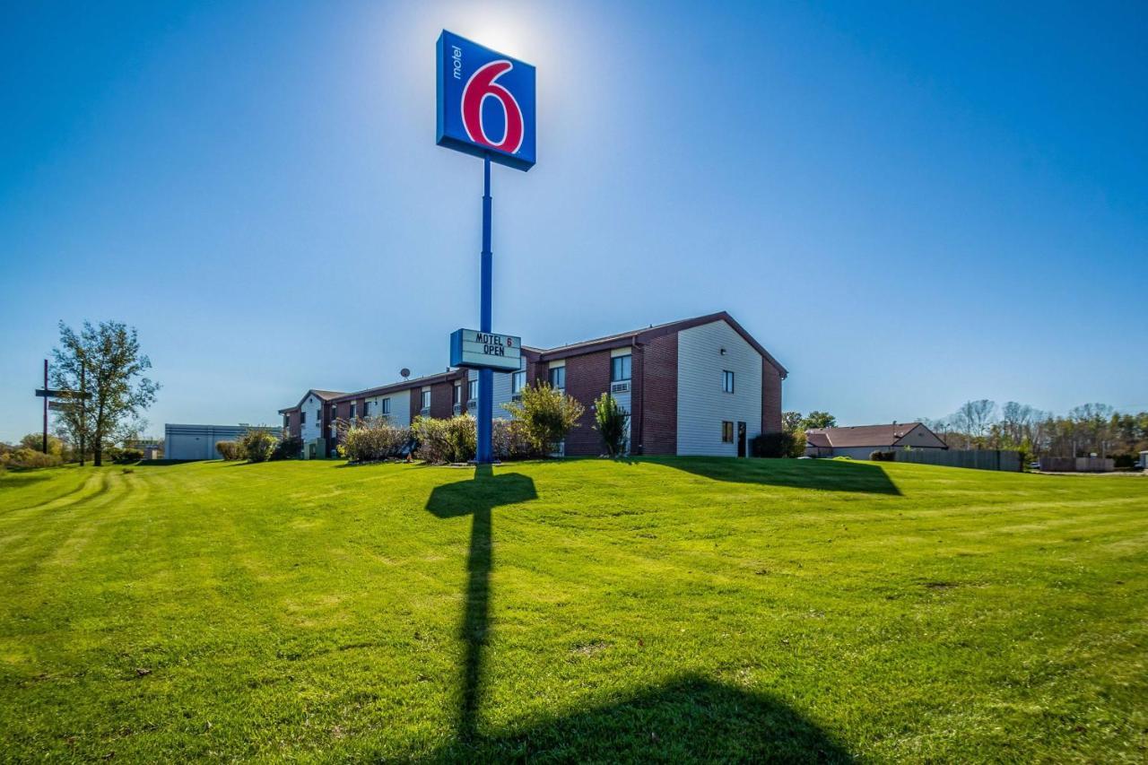 Motel 6-Saukville, Wi Экстерьер фото