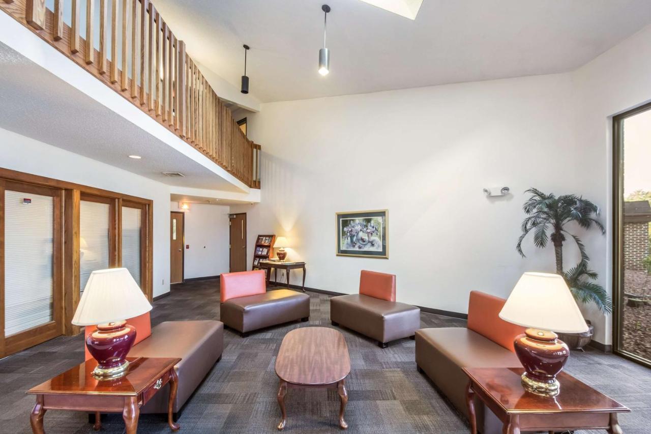Motel 6-Saukville, Wi Экстерьер фото